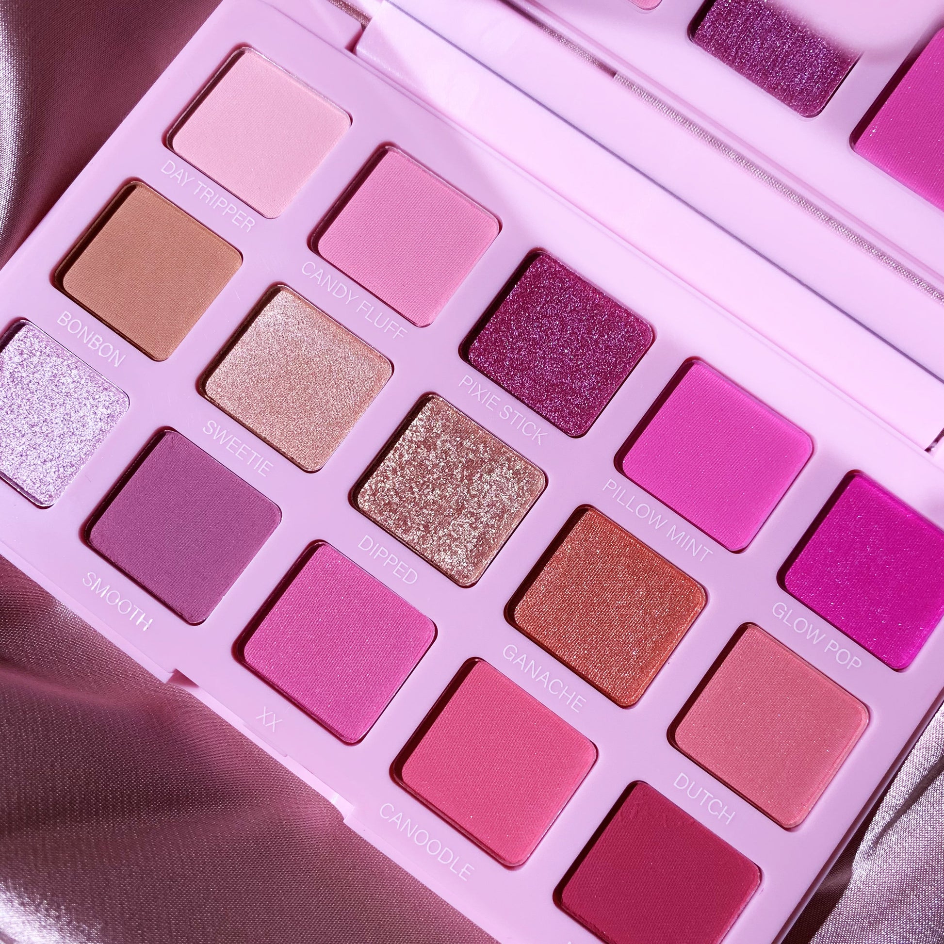 Pudaier Blushing Nude Shadow Palette